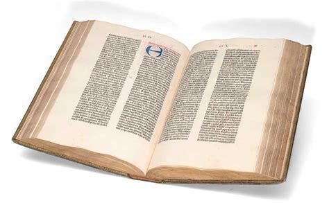 Immagine testo sacro denominato bibbia di Guttenberg